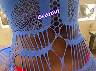 Slutty housewife flashed her pussy outdoors at a beach resort.