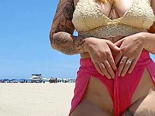 Arrumei Um Amante Que Trabalha Na Praia e Agora Vou Quase Pelada Pra Deixar Ele Duro