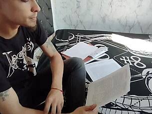 Horny Secretary Deepthroats And Fucks Hard, Taking Cum On Her Big Ass After Work! 🍑💦