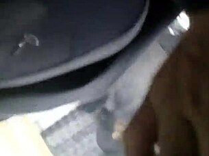 Mi estilista, chupa mi polla ahora mismo!