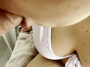 i fucked my friend while watching tv and she got a hot creampie in her tight pussy