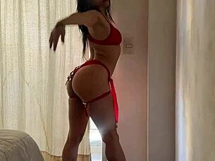 Hey, why is this morocha with huge ass and big thighs dancing while my cock gets hard?