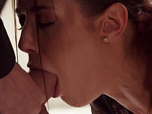 Alessandra Jane Tetek Besar Sertai Parti Lesbian Di Kolam Dengan Cium Jilat Ghairah