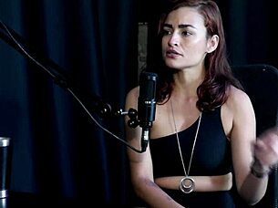 S� Sentiu Prazer Com A Primeira Namorada Que Engravidou Em Uma Trai��o Foi Arrasada Em Um Relacionamento E O Casamento - Kamilla Werneck Sheer Red