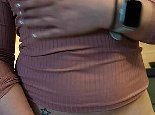 Blonde Milf Enjoys Womanizer Toy For Mind Blowing Orgasm In Solo Session