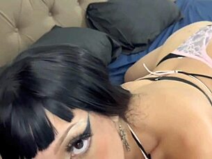 Oh fuck me harder, young amiguinha moans as older guy pounds her cowgirl style in dorm bed.