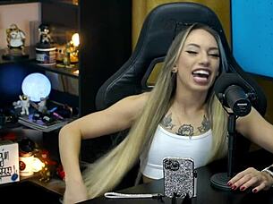 Bianca Demarchi Teases Ruan With Ear Bites And Neck Kisses In Sensual Outdoor Interview