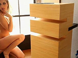 Hey, wanna see this MMA teen hottie strip down her clothes?