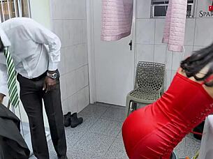 uma série com muita comédia e sexo barracos de família estreia aqui em novembro aguardem