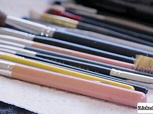 Petite Blonde Scarlett Sage Facesitting Latina Emily Willis?