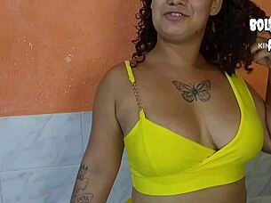 Blonde Milf Amateur Goes Wild In High Definition Anal Action With Latina Flair!