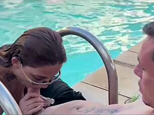 Ana Miller E Ktal Em Fodendo Na Piscina