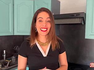 joy coquine en manque se poutrer par une belle bite