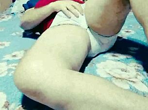 Bad Wolf28 craves wild public arousal on webcam