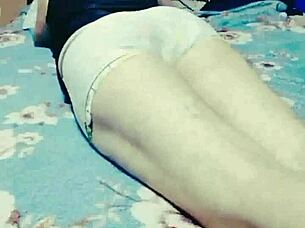 Bad Wolf28 craves wild public arousal on webcam