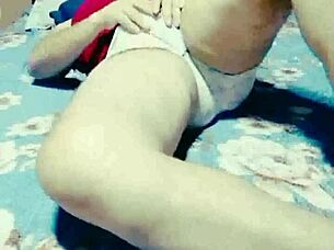 Bad Wolf28 craves wild public arousal on webcam