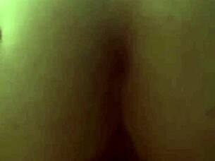 Soy una putica que me follo al hijo de mi padrastro, ¡qué rica verga tiene!