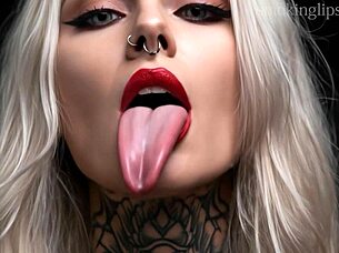 i-i love devils smoking, that fetish with lipstick and monster vibes gets me so hot...