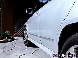 Plowed teen gets facialized after rough session