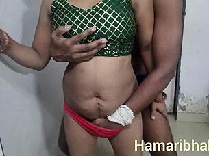 oh yeah, quick fuck that hot indian wife with the neighbor boy in viral mms