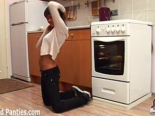 can i barely squeeze into these tight skinny jeans anymore