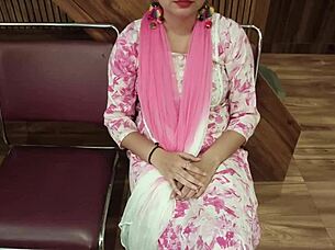 Office worker pursues promotion through intense encounter with boss in full narrative