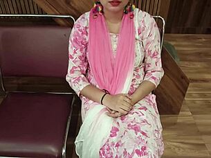 Office worker pursues promotion through intense encounter with boss in full narrative