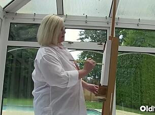 Hey, watch mature milf Lacey Starr give wild art lesson with Luke Hotrod's big cock pounding 😈