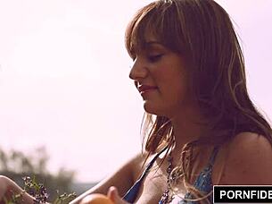 charlotte cross gets that wet pussy massaged hard before a deep creampie finish 😏