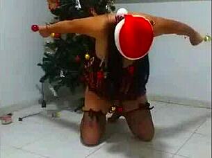 una esclava en navidad all bound and gaggin like a true bdsm whore