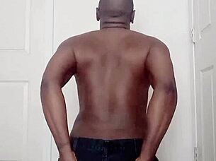 Practicing my spreading poses to humble and submit for all my dedicated followers