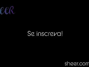 Rabuda Tatuada Offers Her Bucetinha Openly in the Street