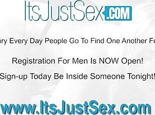 Blonde Starri Knight Passionately Loves Her Vibrator Deep Inside