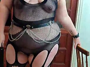 goth domina takes control in this casual narrative scene