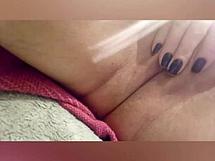 estou cheia de tesão, cadê os pauzudos pra blonde milf solo tease? 🔥