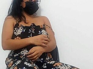 uh, this woman dancin' showin' her huge ass an' tits, feel like it's real good, y'know