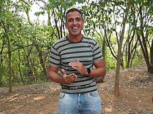 what's up with this lingerie episode featuring daniela matarazzo in red hot memories?