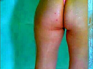 COLLEGE STUDENT SHOWER TIME REVEALS WET THONG