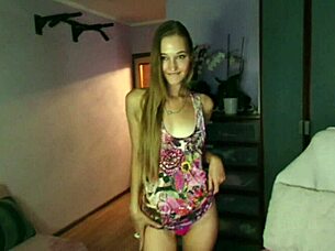 naughty tanned girl with tight pussy sucks cock in public chat 😈