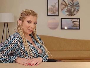 do you want to see sara jay on her knees fingering that pretty pussy?