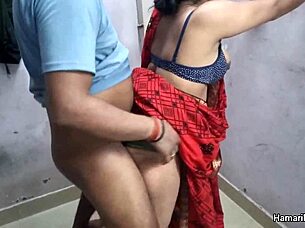 hey, this indian aunty gets closeup action in sexy red saree