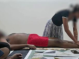 happy ending massage flashes