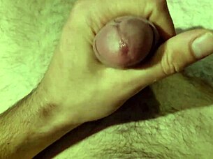 Edging with slaps leading to a nice cum finish 😏