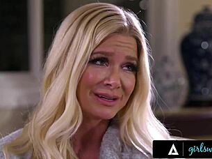 Busty Cheating Lesbian Petite Gizelle Blanco's Intense Affair With Blonde Serene Siren