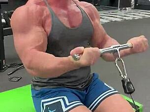 Who wants a fun workout session with me comment subscribe now