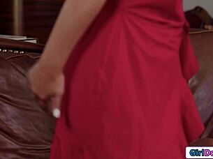 Busty Milf Facesits on Petite Latin Babe in Interracial Lesbian Beaver Licking Session