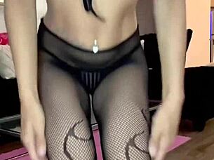 hey, check out this petite dallas bossbitch in a hot tryst with rob49 on p411