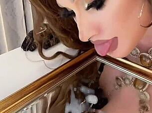 Wild Crossdresser Iskra Delivers Amazing Cumshot