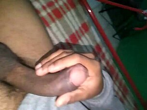 para las mujeres cuarentonas exploring neutral themes in a casual narrative.