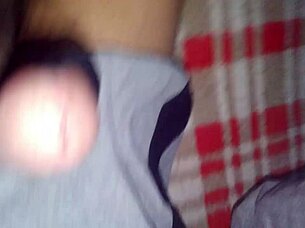 para las mujeres cuarentonas exploring neutral themes in a casual narrative.